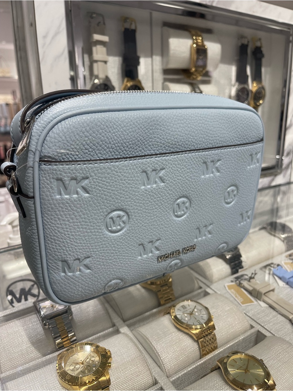 Michael Kors Jet Set Travel Lg Logo Debossed EW Camera Crossbody
Pale Ocean
NWT - Picture 15 of 16